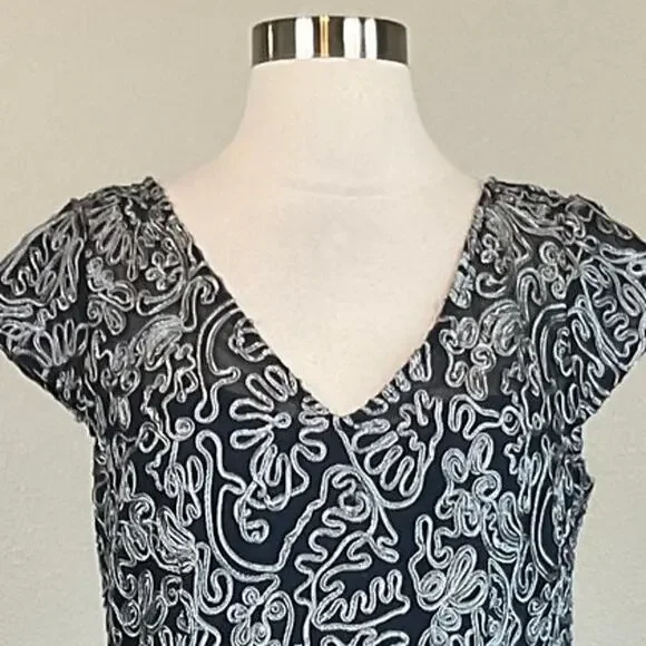 JS Collections Embroidered Lace Short Sleeve Evening Gown Blue Size 6 Dress - Picture 6 of 10